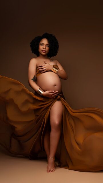 Si quieres una sesión así de bella enviame un DM o escríbeme al enlace que está en mi perfil 
#maternityphotographynyc #maternityphotographynj #cliffsideparknj #maternityphotography